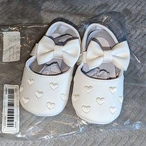 3/$30 NWT Size 5 White Heart Baby Toddler Event Baptism Church Easter Shoes